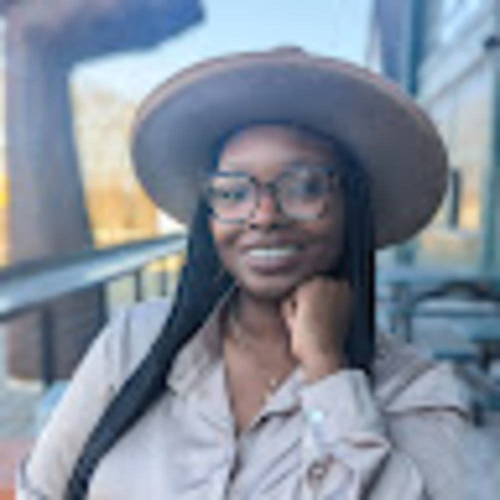 Meet your Posher, Lazaysha